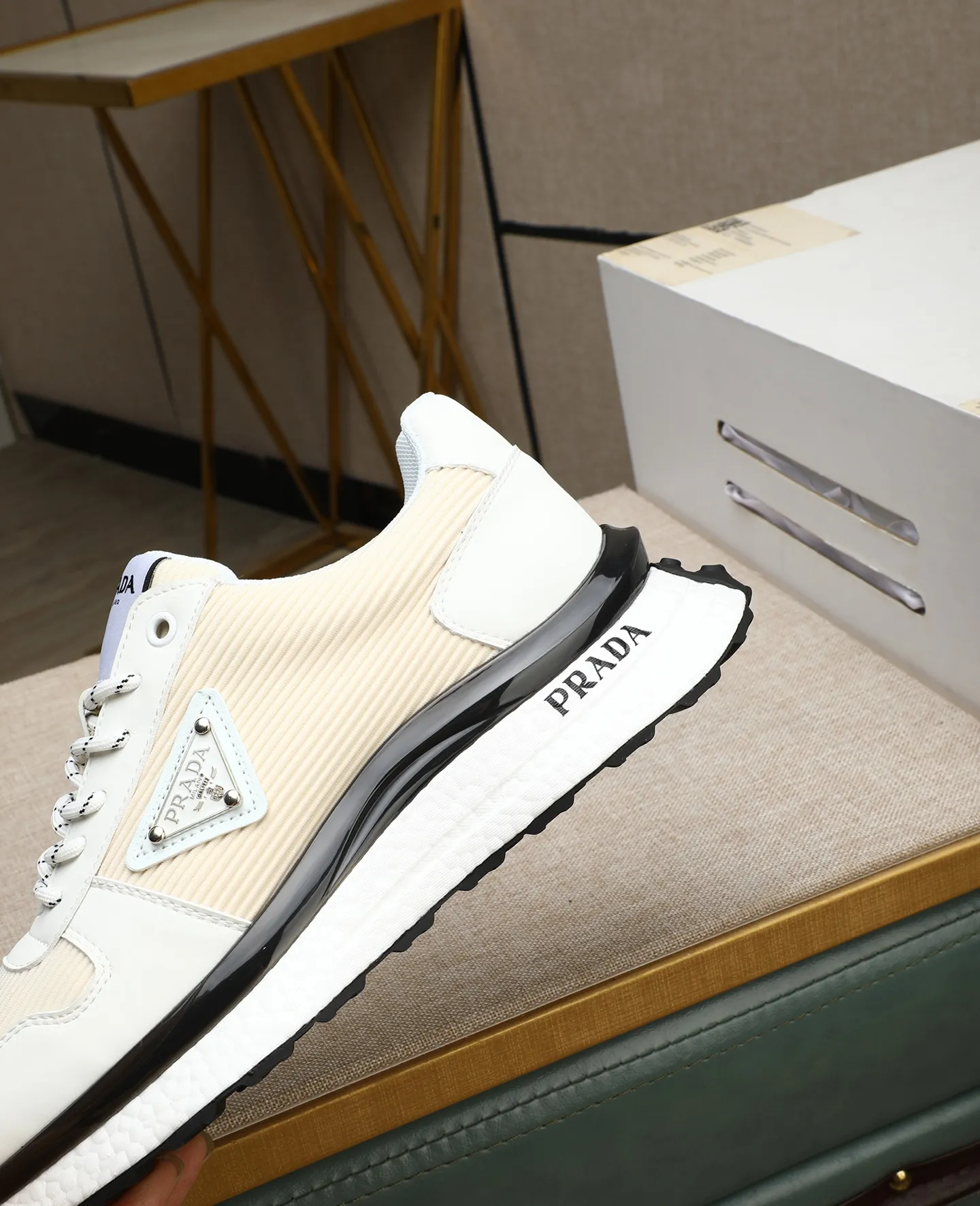 Men's shoes💰460🌹🌹[PRADA—Prada] latest model🙈original replica! 👟👟👟Available here. The workmanship is top-notch. The upper is made of Italian 🇮🇹Imported calfskin. ❗️Breathable genuine leather lining @Suitable for travel. The original version has an enlarged engraved sole, making it suitable for all kinds of travels, showing low-key luxury. Let quality speak for itself. Color: Size: 38-44